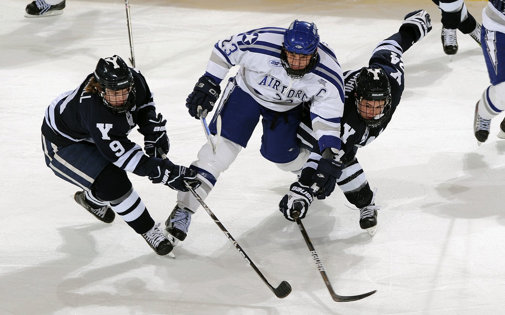 新西兰防守压制对手，晋级在望，新西兰局势
